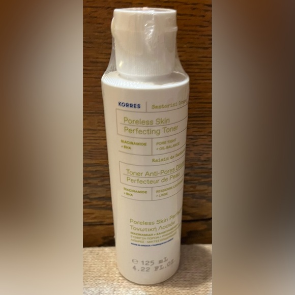 Korres Santorini Grape Poreless Skin Perfecting Toner 4.22oz Denim Tote & Pouch - Picture 6 of 15